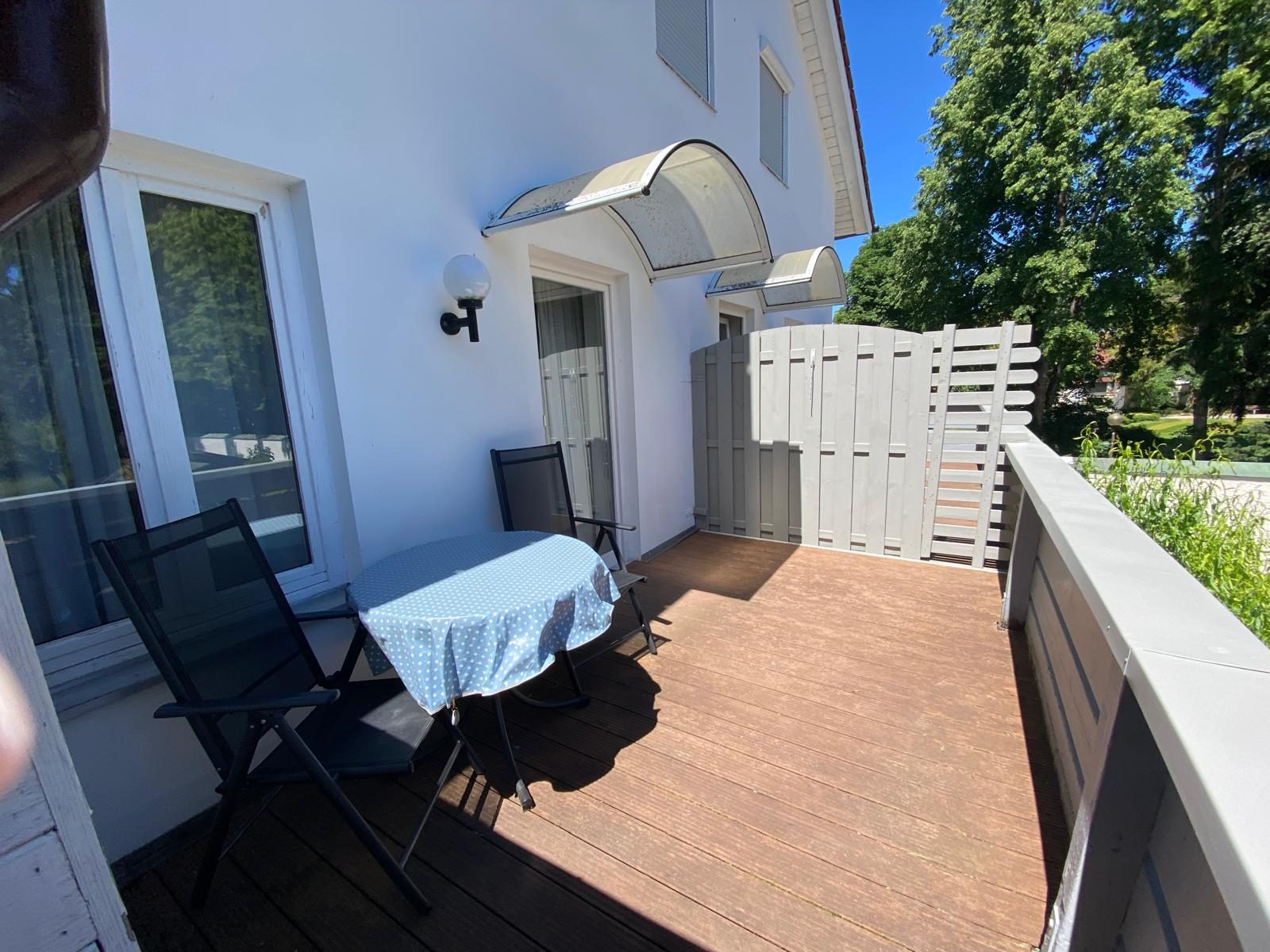 Balkon mit Sitzgruppe
