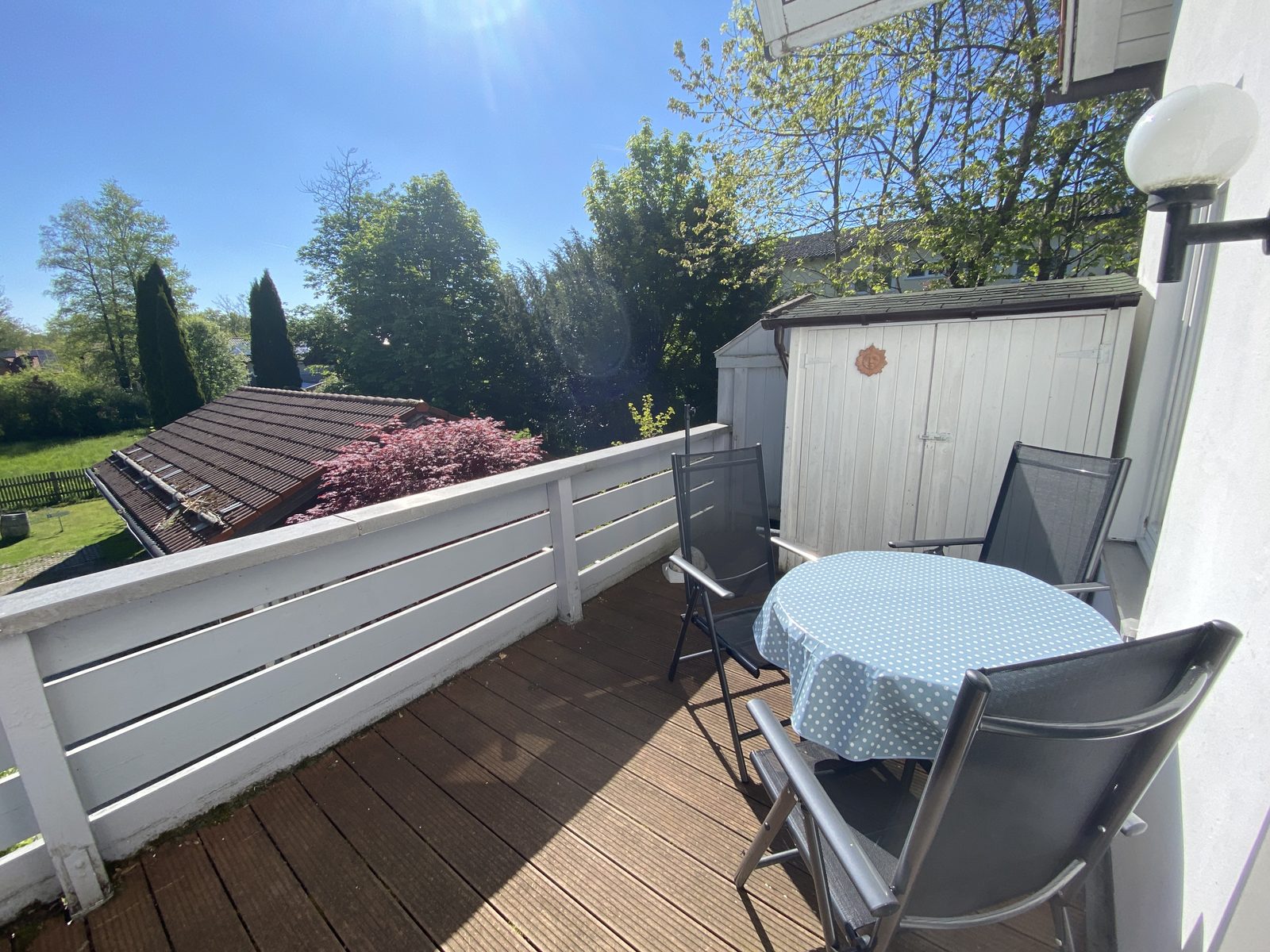 Balkon mit Blick ins Grüne